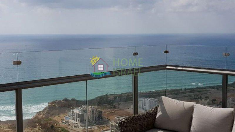 5 комнат в Нетании